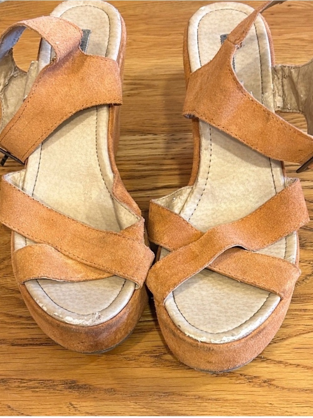 Kimchi Blue Suede Platform Slingback Sandals in Camel